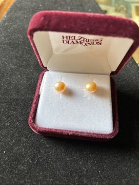 Helzberg Diamonds Golden Pearl Studs